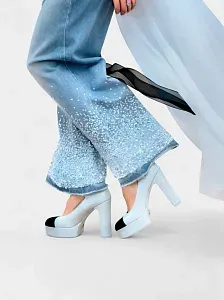 Chanel Кожаные туфли Мэри-Джейн Light Blue/Black - фото 2