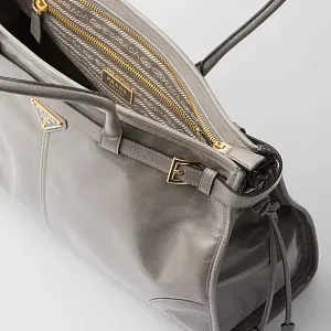 Prada Большая кожаная сумка Pewter - фото 7