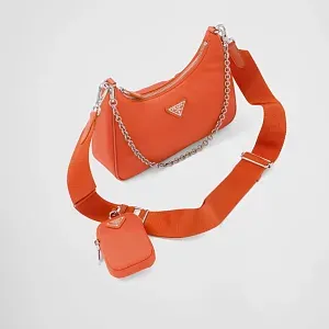 Prada Сумка Re-Edition 2005 из Re-Nylon Orange - фото 4