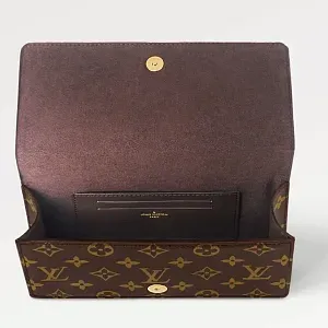 Louis Vuitton Мини-сумка Lily на цепочке - фото 4