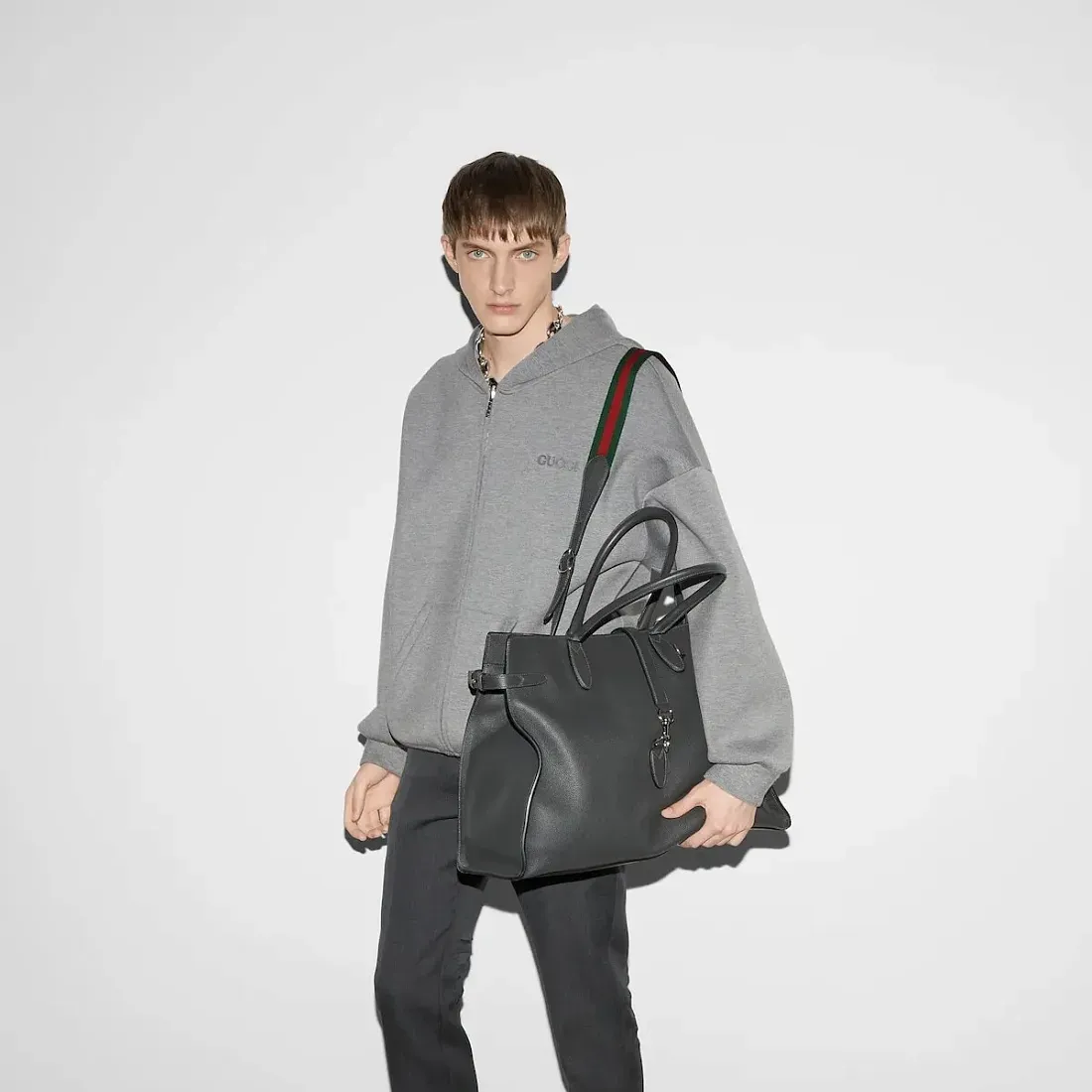 Gucci Большая сумка-тоут с застежкой-крючком Grey - фото 2