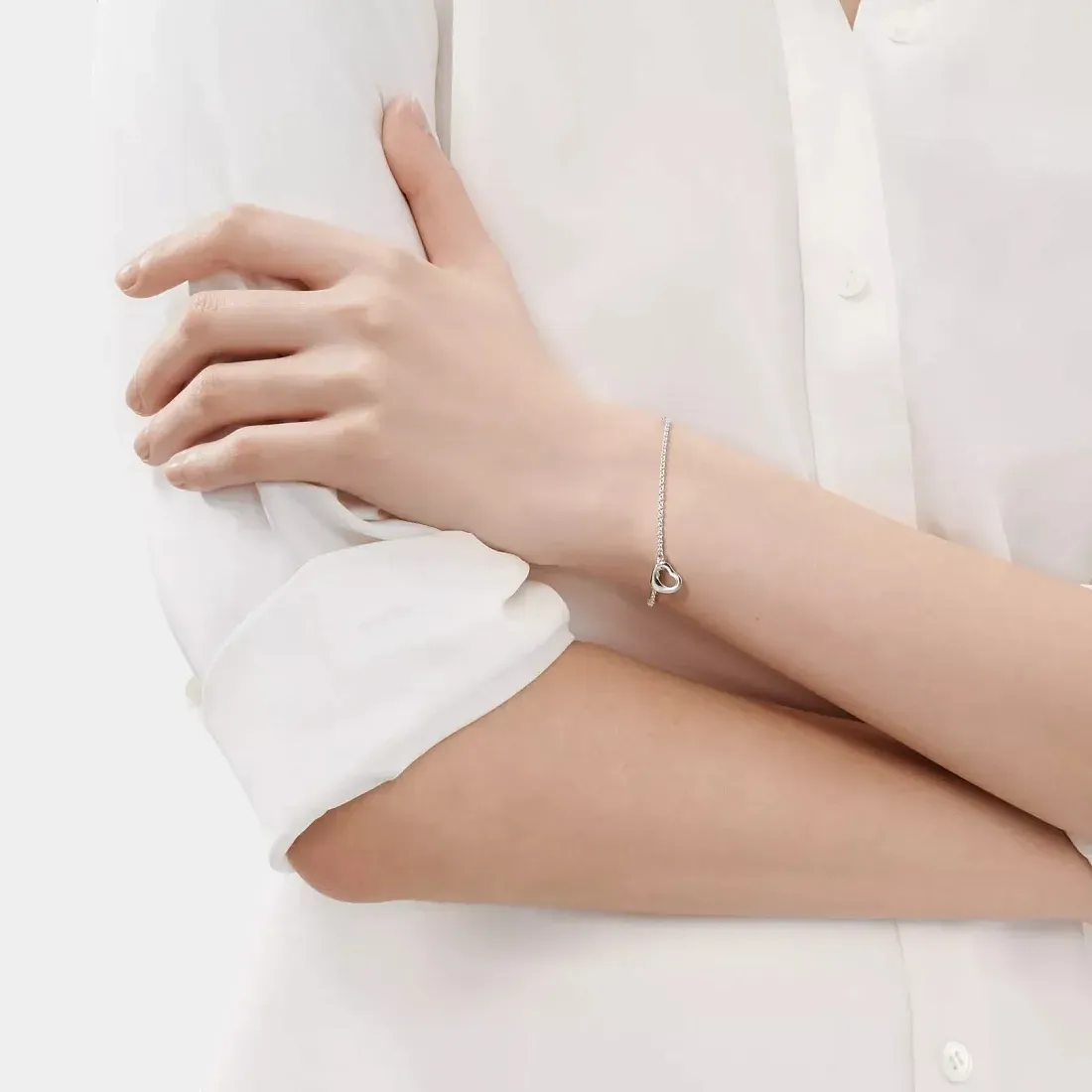 Tiffany & Co. Браслет Open Heart bracelet in 925 thousandths silver 11mm - фото 2