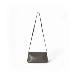 The Row Сумка Rene Crossbody Black из кожи Taupe - фото 1