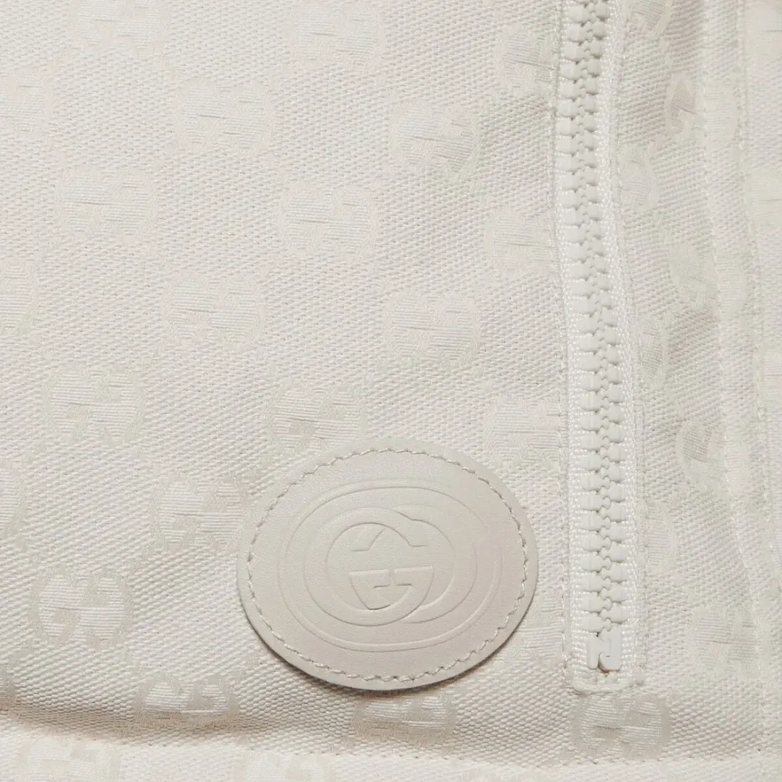 Gucci Стеганная куртка из хлопкового паулента GG - фото 3