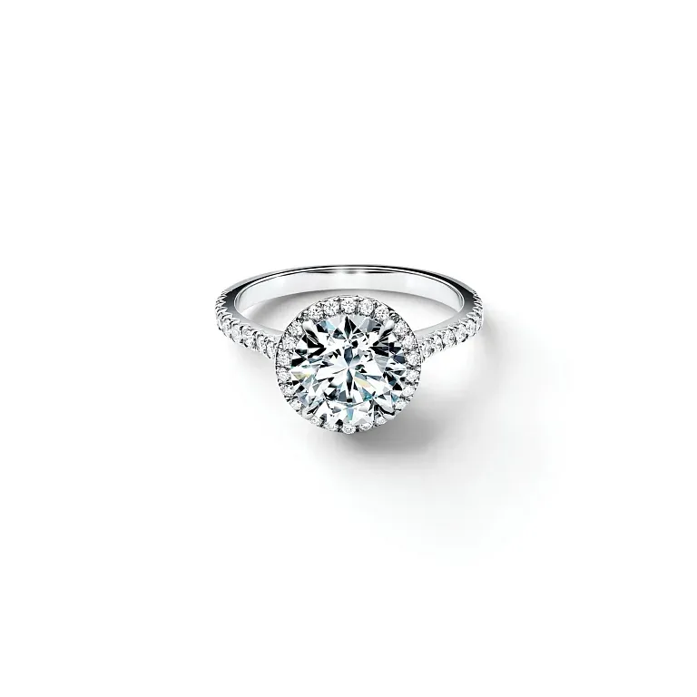 Помолвочное кольцо Tiffany Soleste Round Brilliant Engagement Ring in Platinum - фото 1