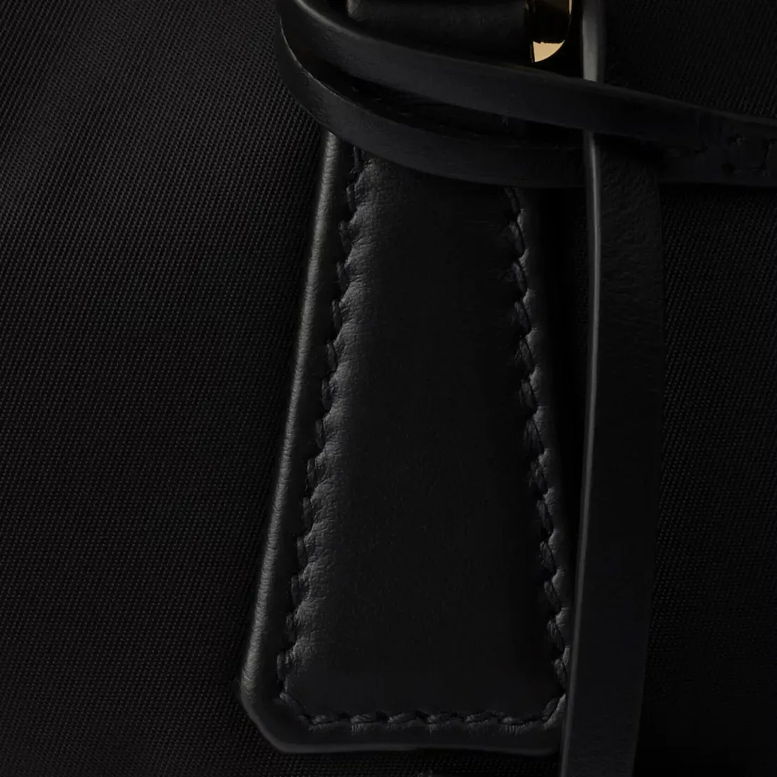 Prada Сумка из Re-Nylon и кожи среднего размера с замком - фото 5