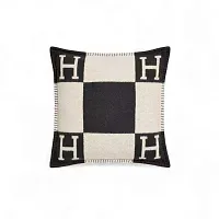 Hermès Подушка Avalon 50 см Ecru / Gris Fonce - фото 1