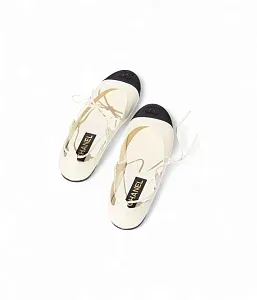 Chanel Кожаные туфли Мэри-Джейн Ivory/Black - фото 3