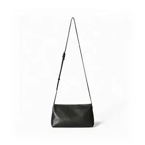 The Row Сумка Rene Crossbody Black из кожи Black - фото 1