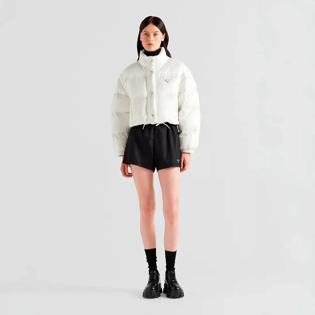 Prada Укороченный пуховик-трансформер из Re-Nylon White - фото 2