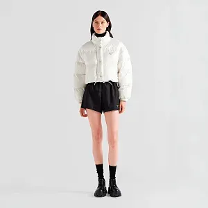 Prada Укороченный пуховик-трансформер из Re-Nylon White - фото 2
