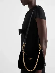Prada Мини-сумка Re-Edition из бархата - фото 8