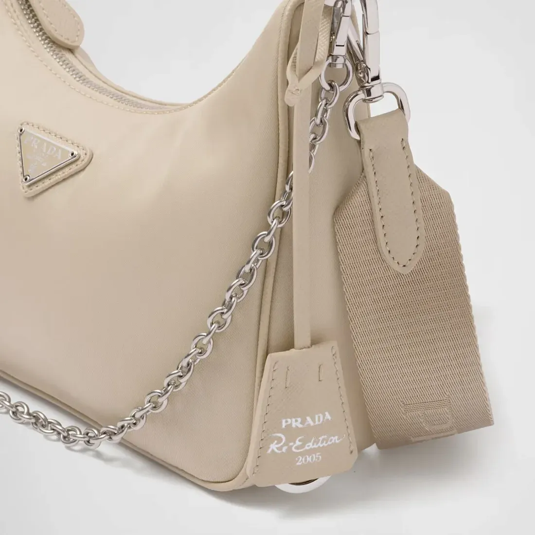 Prada Сумка Re-Edition 2005 из Re-Nylon Desert Beige - фото 7