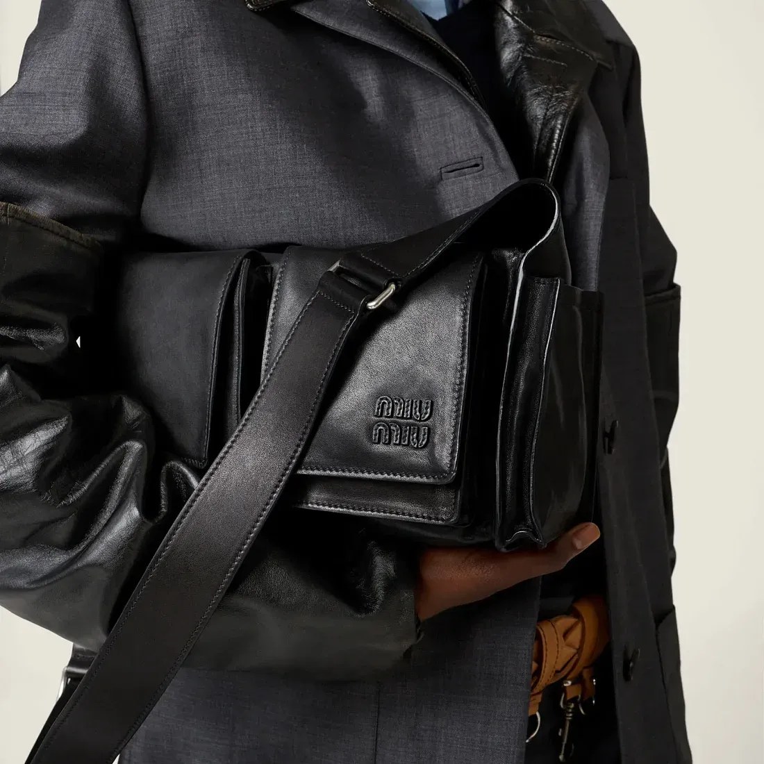 Miu Miu Сумка Utilitaire Black - фото 5