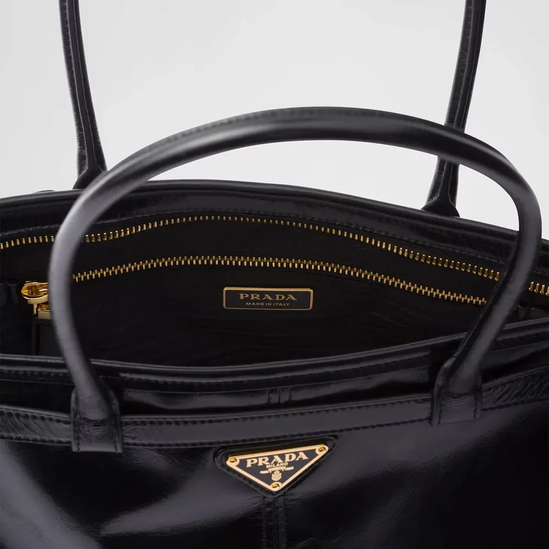 Prada Большая кожаная сумка Black - фото 7