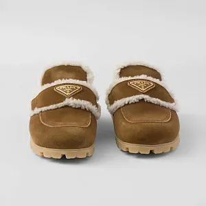 Prada Тапочки из замши теленка и овчины Cinnamon - фото 4