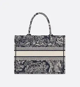 Dior Сумка Book Tote reverse embroidery среднего формата - фото 4