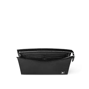 Louis Vuitton Клатч Voyage - фото 4