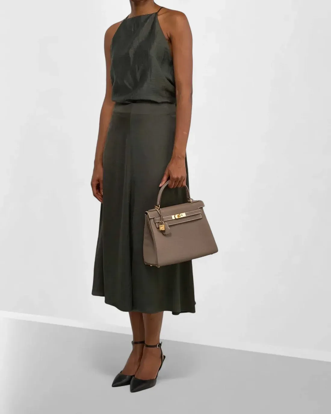 Hermès Cумка Kelly 28 Etoupe Togo Gold Hardware - фото 2