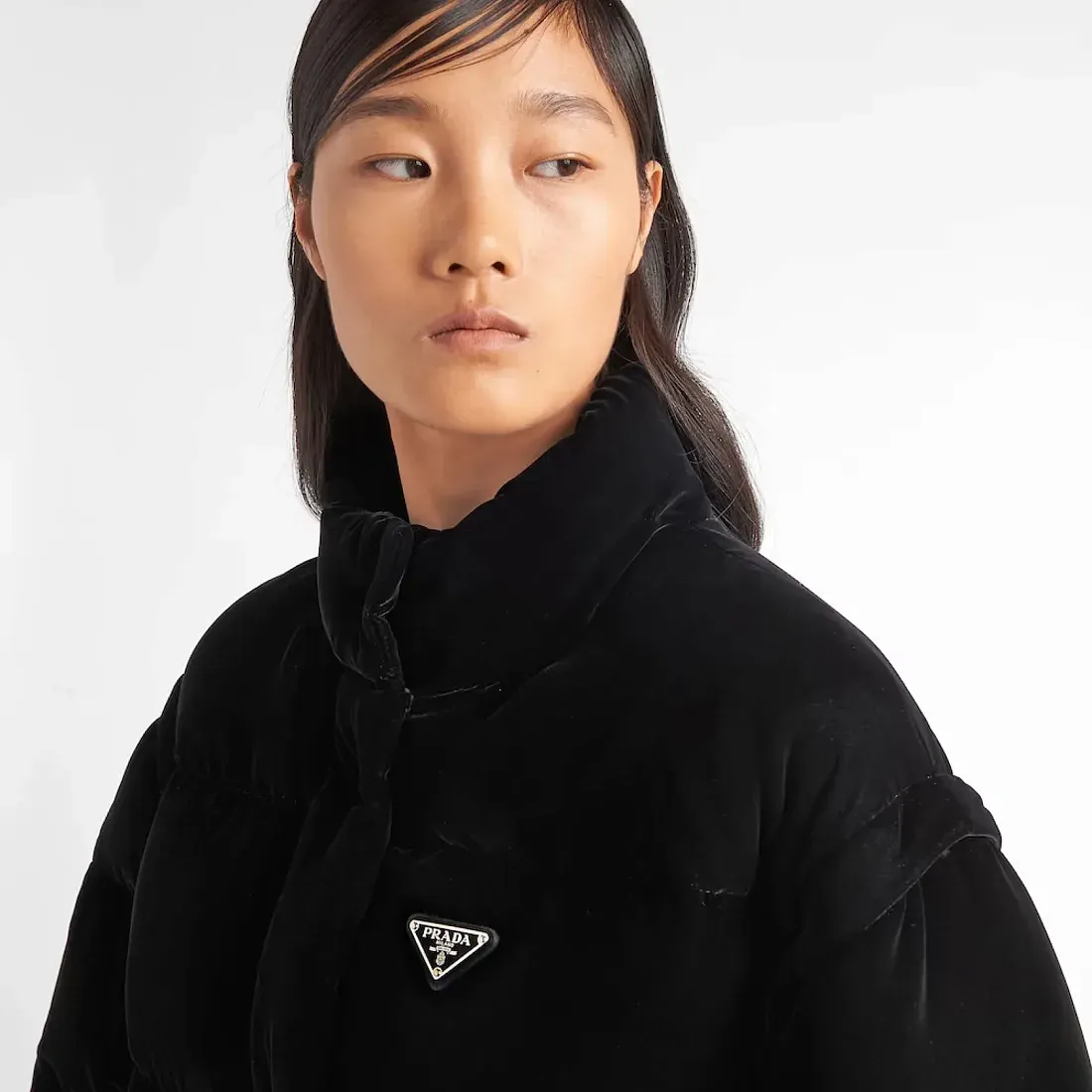 Prada Укороченный пуховик-трансформер из бархата - фото 3