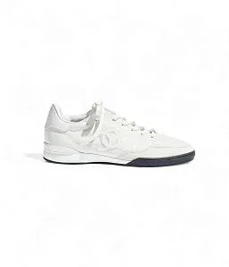 Chanel Кожаные кроссовки White - фото 1