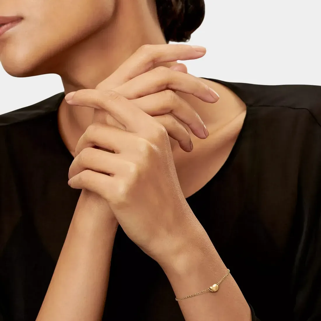 Tiffany & Co. Браслет Bean design bracelet in 18 carat yellow gold 9 mm Yellow Gold - фото 2
