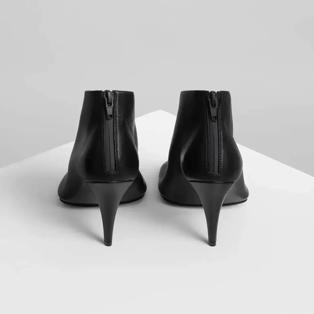 Phoebe Philo Мягкие ботильоны 90 Black - фото 4