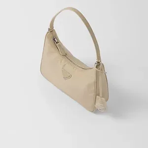 Prada Мини-сумка Re-Edition 2005 из Re-Nylon и сафьяновой кожи Desert Beige - фото 3