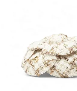 Chanel Брошь Ecru, Beige and Gold - фото 2