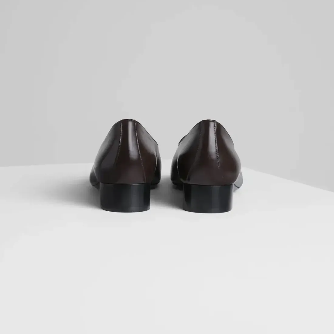 Phoebe Philo Кожаные слиперы Chocolate Brown - фото 4