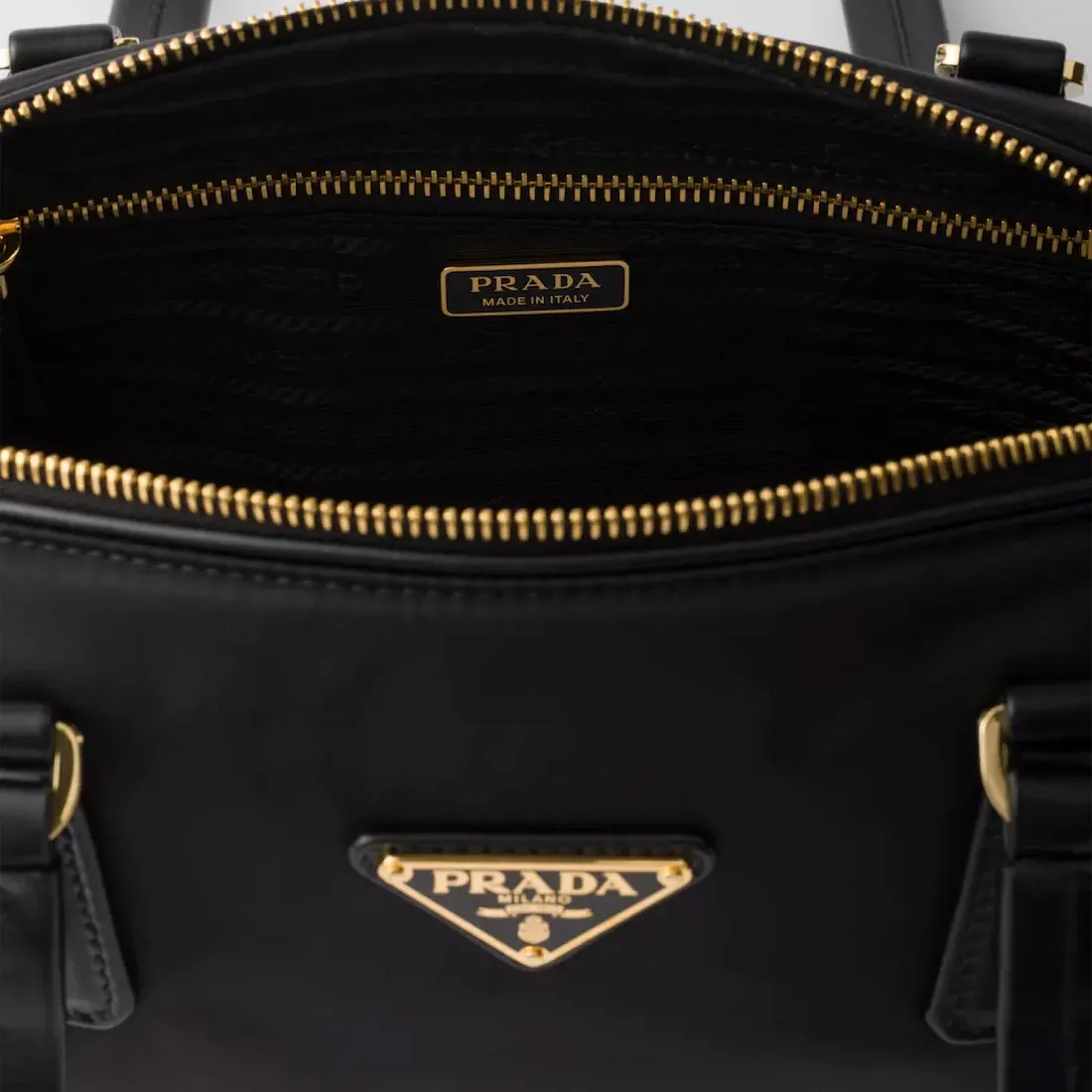 Prada Сумка из Re-Nylon и кожи среднего размера с замком - фото 6
