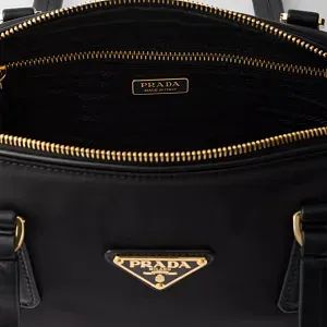 Prada Сумка из Re-Nylon и кожи среднего размера с замком - фото 6