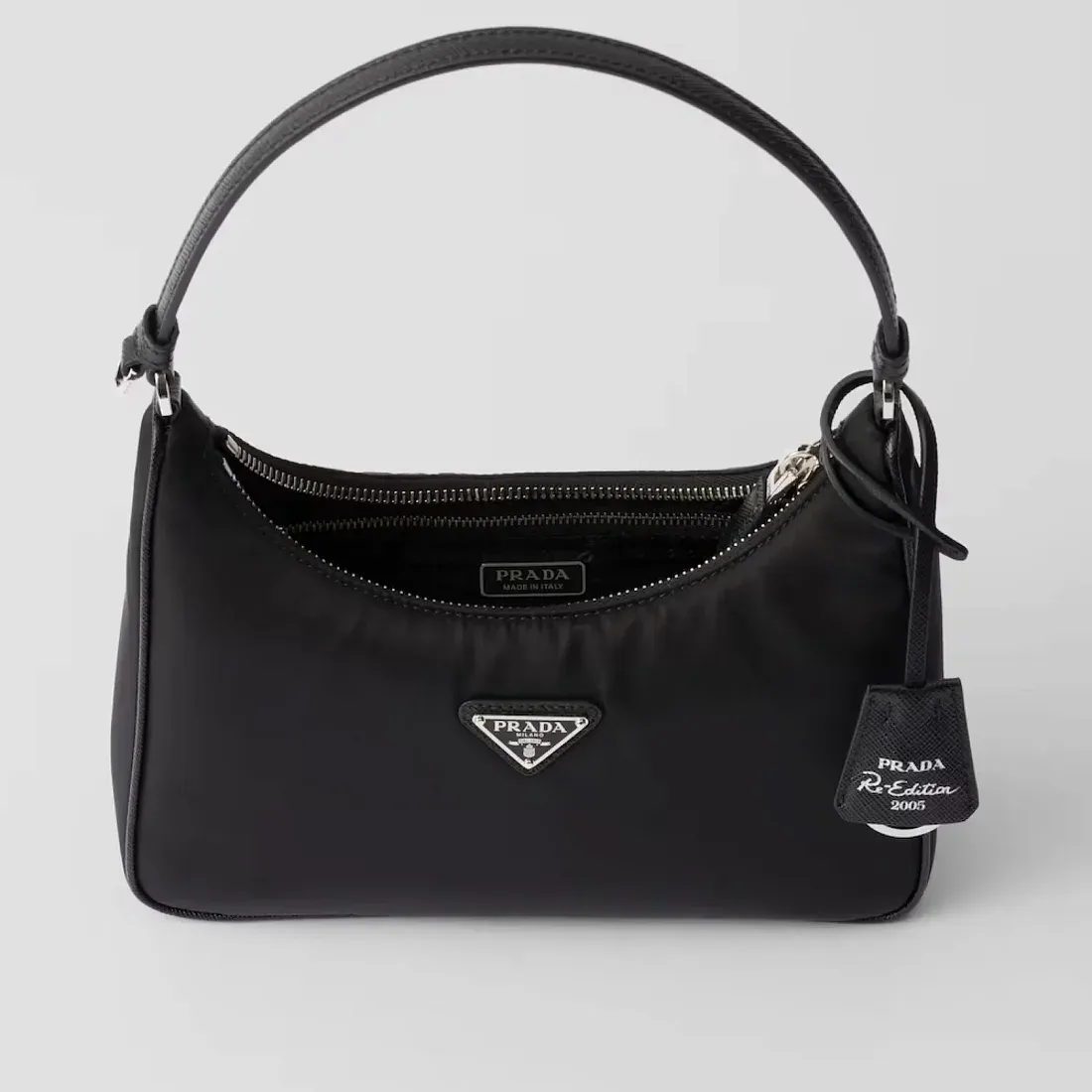 Prada Mини-сумка из Re-Nylon и сафьяновой кожи Re-Edition 2005 Pale Blue - фото 12