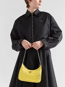 Prada Сумка Re-Edition 2005 из Re-Nylon Citron Yellow - фото 9