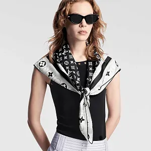 Louis Vuitton Платок-каре Monogram Infinity 90 Black - фото 2