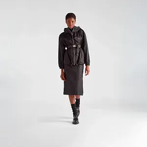 Prada Куртка-бомбер из Re-Nylon с капюшоном и сумкой - фото 2