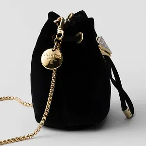 Prada Миниатюрный бархатный мешочек - фото 5