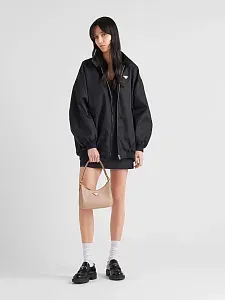 Prada Мини-сумка Re-Edition из сафьяновой кожи Cameo Beige - фото 8