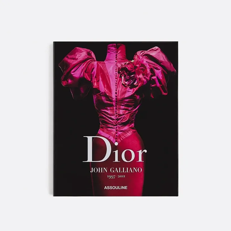 Книга by John Galliano Dior - фото 1