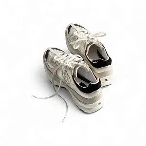 Chanel Кожаные кроссовки Light Golden / Light Gray/ Black - фото 2