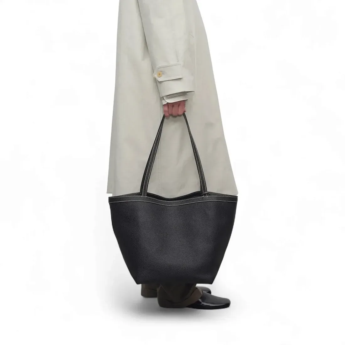 The Row Сумка Park Tote Three Stitch Black из кожи Black / Ecru - фото 2