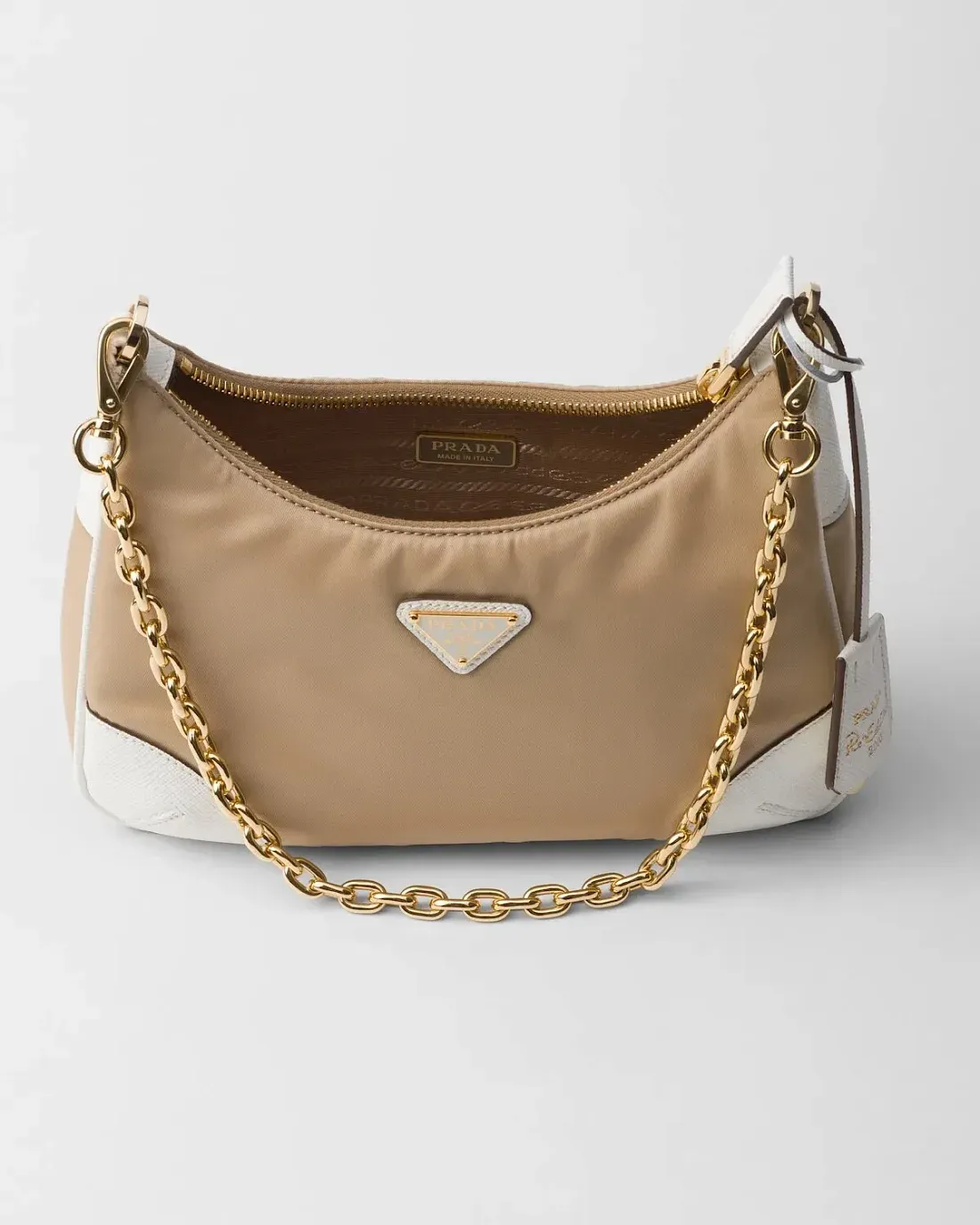 Prada Сумка Re-Edition 2005 Re-Nylon и Saffiano из кожи с подвеской Camel/White - фото 3
