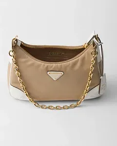 Prada Сумка Re-Edition 2005 Re-Nylon и Saffiano из кожи с подвеской Camel/White - фото 3