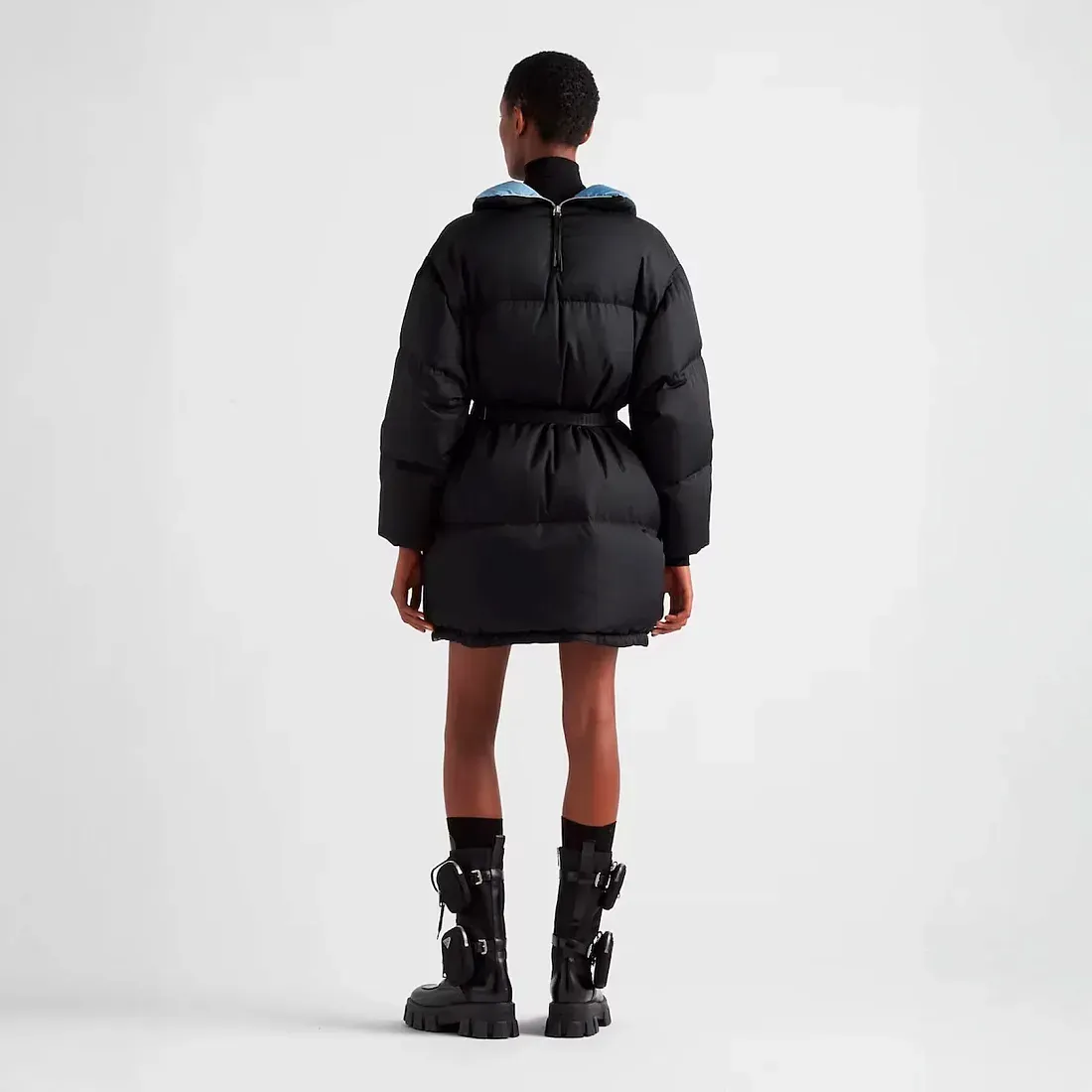 Prada Пуховое пальто с капюшоном из габардина Re-Nylon - фото 5