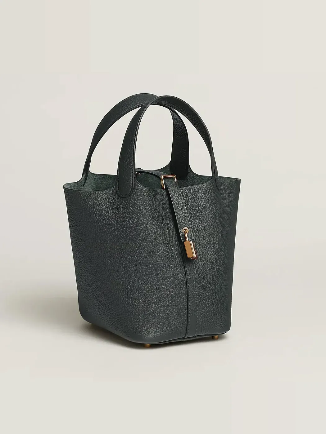 Hermès Сумка Picotin 18 Vert Mangrove Clemence Gold Hardware - фото 2