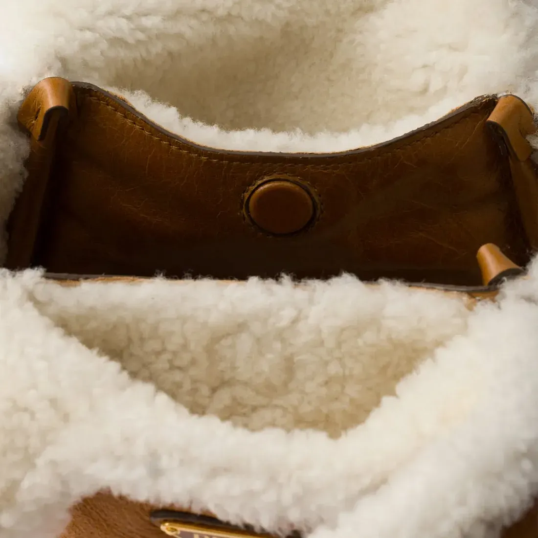 Prada Мини-сумка из овчины - фото 4