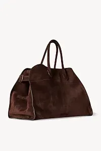 The Row Сумка Soft Margaux 17 из замши Mocha - фото 4