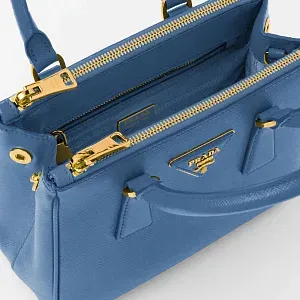 Prada Мини-сумка Galleria из сафьяновой кожи Light Blue - фото 5