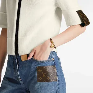 Louis Vuitton Браслет Petite Malle Charm - фото 5