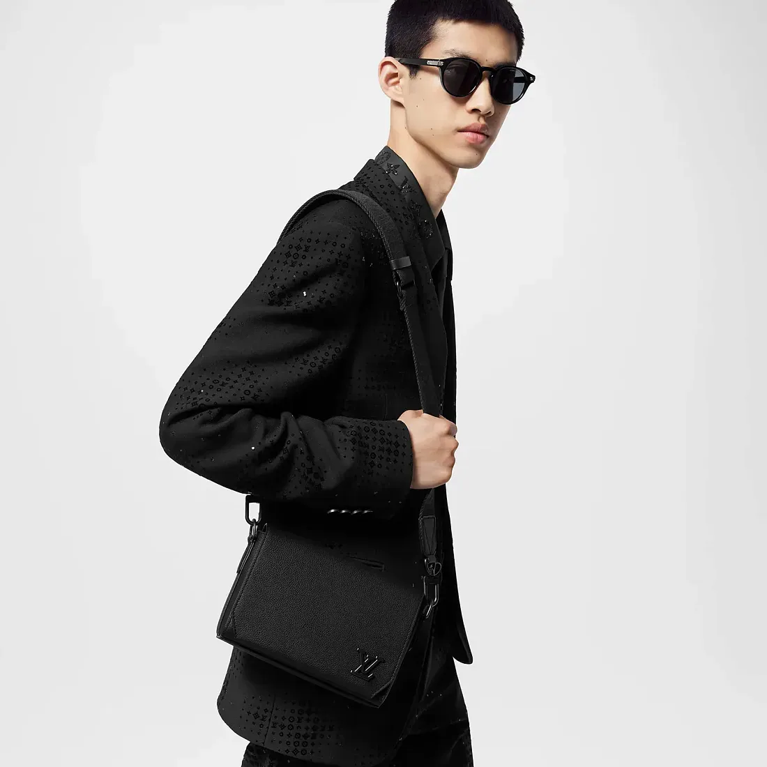 Louis Vuitton Мессенджер Takeoff PM - фото 6
